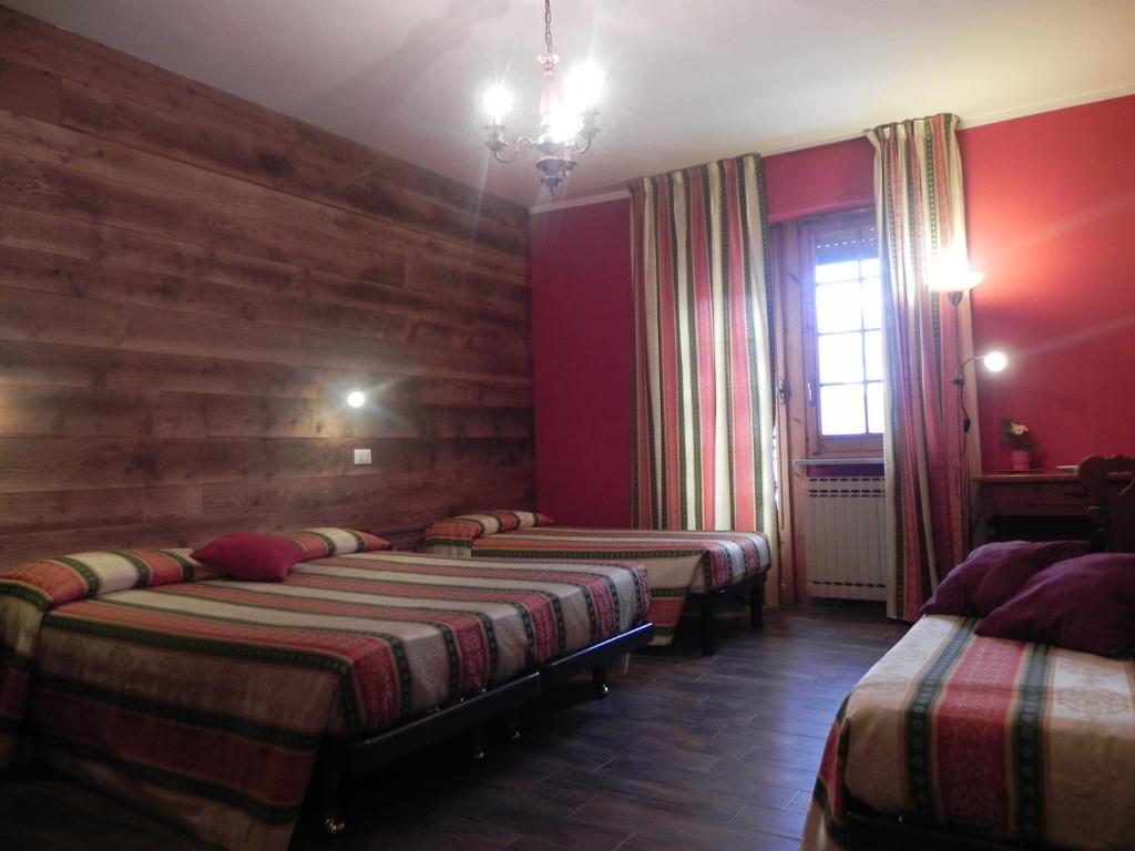 Hotel Trois Etoiles Entracque Quarto foto